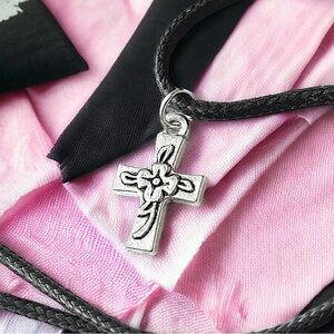 5 For $25💫Small Alternative Silver Rose Cross Pendant Necklace